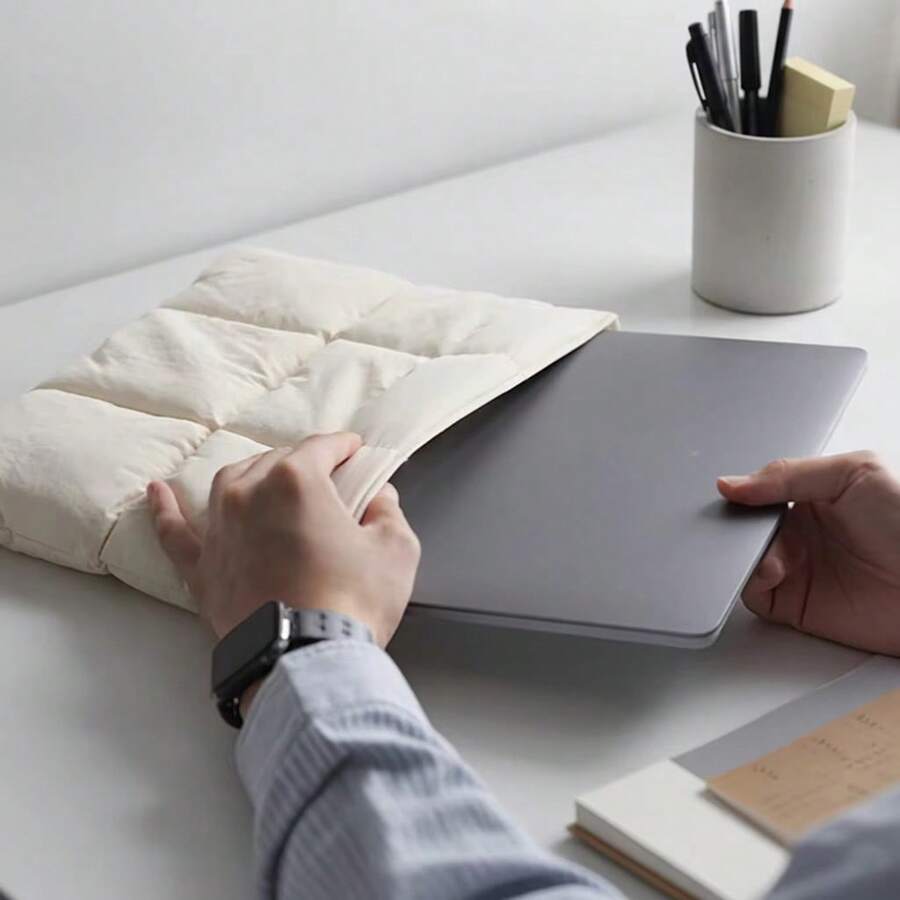 حقيبة كمبيوتر محمول خفيفة الوزن، متوافقة مع أجهزة الكمبيوتر المحمول 14 بوصة M5 2025 A3434 و 14.2 بوصة، مع مشبك على شكل وسادة، متوافقة أيضًا مع أجهزة الكمبيوتر المحمول 11 بوصة و 13 بوصة و 14 بوصة الأخرى. للسفر والضروريات النسائية - متعدد الألوان - مشاهدة 1