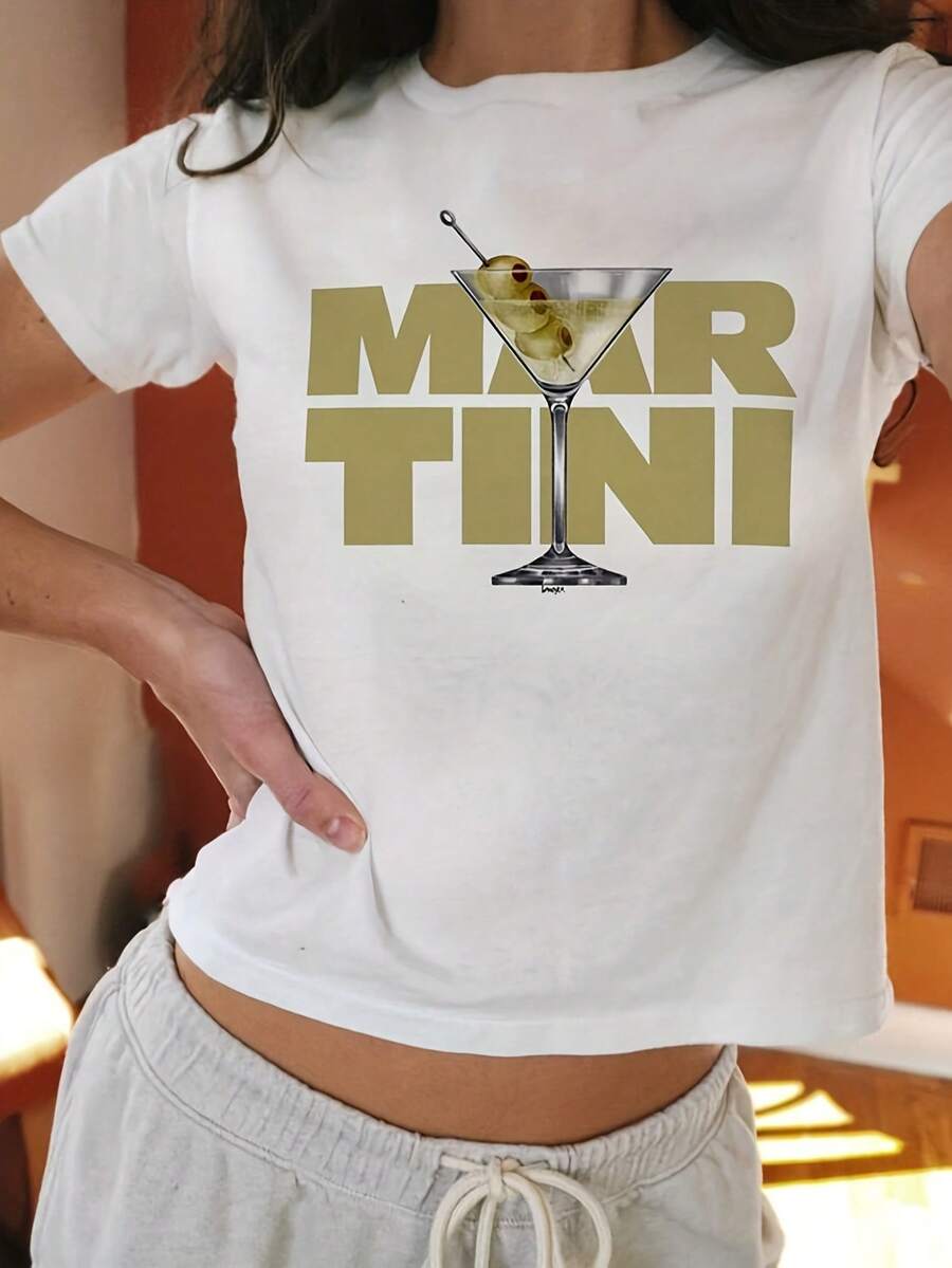 Made With 100% Cotton, Medium Weight (5.3 Oz/Yd² (180 G/M²)) Offers Lasting Comfort And Durability. The Stylish Cut And Soft Texture Are Essential For Your Everyday Wardrobe: Easy To Pair With Casual Looks, Weekend Adventures, Or Relaxed Days At The Office. A Must-Have In Your Closet, It Feels As Good As It Looks. A Thoughtful, Simple, And Casual Style-A Gift She'll Truly Love. - Women's White T-Shirt - 白色 - 查看 1