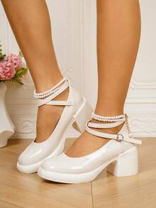女士优雅珍珠装饰搭扣带亮面黑色玛丽珍鞋，时尚舒适 - 白色 - 查看 4
