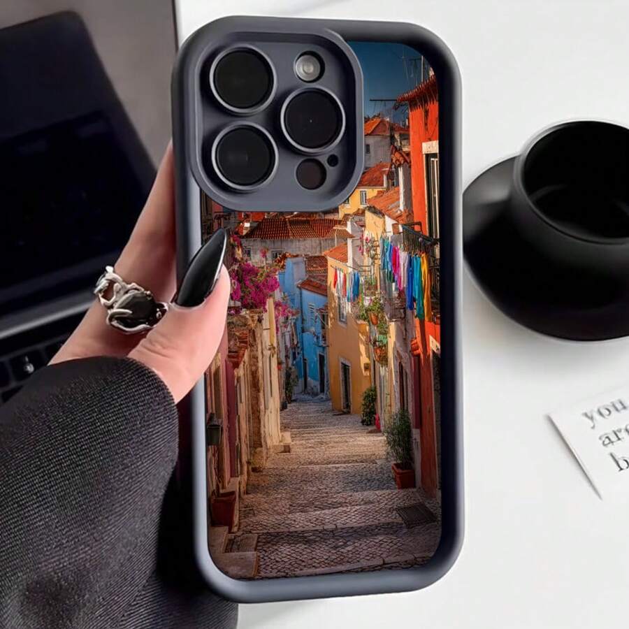 Cubierta de teléfono con diseño de callejón europeo colorido negro para iPhone 14 Pro Max con estampado de edificios tradicionales y flores para uso diario y viajes - Café integral - Ver 1