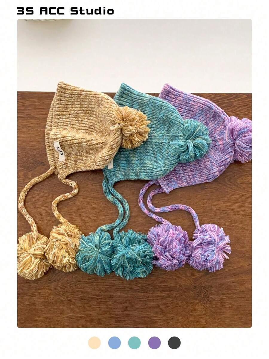 Mehrfarbige Bommel Gestrickte Beanie Mütze, Damen Winter Warm Winddicht Ohrenklappe Kapuze, Süße Handgemachte Bommel Strick Kappe, Herbst/Winter Warm Ohrenabdeckung Beanies mit Schnüren - Verschiedenfarbig - Übersicht 1