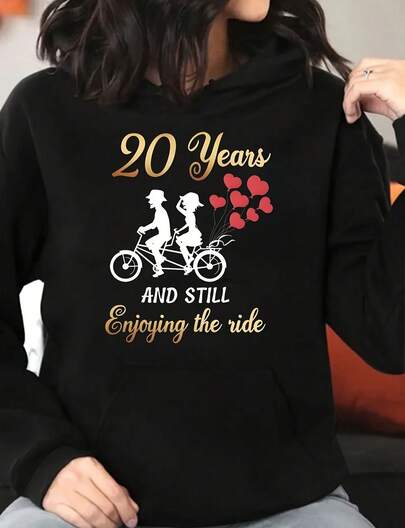 Sudadera con capucha y bolsillo tipo canguro con estampado "20 Years And Still Enjoying The Ride" - Diseño suave e informal de manga larga con cordón ajustable, estampado posicionado, ideal para otoño/invierno. Ropa de mujer con bolsillo.sudaderas para mujer>calientito sudaderas navideñas ropa invierno de mujer