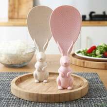 Should The Beautiful Lady Buy A Pink Little Rabbit Rice Scoop?