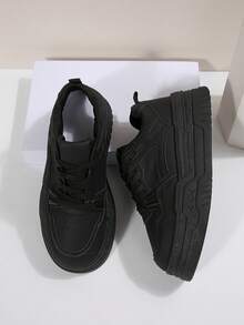 新款百搭女士休闲运动鞋，小众舒适休闲鞋，学生厚底运动鞋，黑色时尚鞋