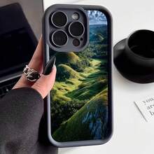 Cubierta de teléfono con borde negro y diseño de paisaje verde montañoso para uso diario y viajes - Burdeos - Ver 1