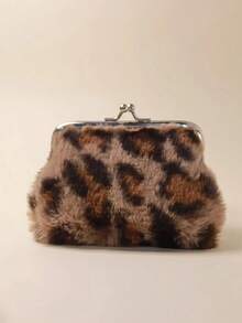 4英寸时尚豹纹毛绒银色金属夹零钱包，防水豹纹卡包，有黑色、酒红色、棕色、紫色、白色等多种颜色可选，可收纳银行卡、信用卡、硬币，容量充足，毛绒面料舒适，时尚卡包和零钱包，适合学生和上班族日常通勤和购物使用。