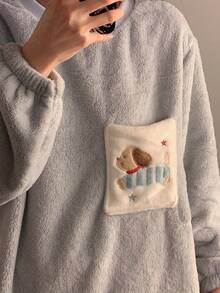 女士两件套抓绒睡衣套装，圆领套头衫配狗狗刺绣长裤，秋冬款