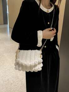 Túi đeo chéo nhỏ hình vuông kiểu INS mới dành cho nữ, túi nhung có dây xích thời trang, túi vuông nhỏ kiểu Hàn Quốc thu đông. - trắng - Xem 3