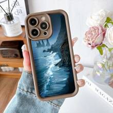 Cubierta de teléfono con diseño de paisaje marino azul oscuro para iPhone 14 Pro Max funda protectora con imagen de olas y acantilados estilo natural ideal para uso diario y viajes - Blanco - Ver 5