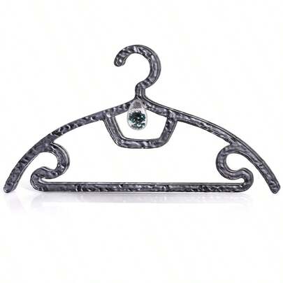 Dofthängare: Sömlös hemmabruk + Lyxig förtjockning + Vågig design, hänger kläder och skyddar doften i ett. Toppnoter: Citron, Grapefrukt, Peppar; Mellannoter: Läder, Lavendel, Lakrits, Muskotnöt; Basnoter: Oud, Ambra, Patchouli, Labdanum