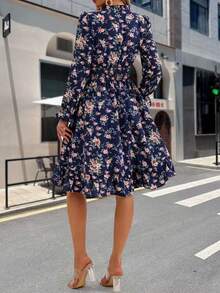 Bohemian Stil Blümchen Ausschnitt A-Linie Mini Kleid, Langarm, Rüschensaum - Blau - Übersicht 3