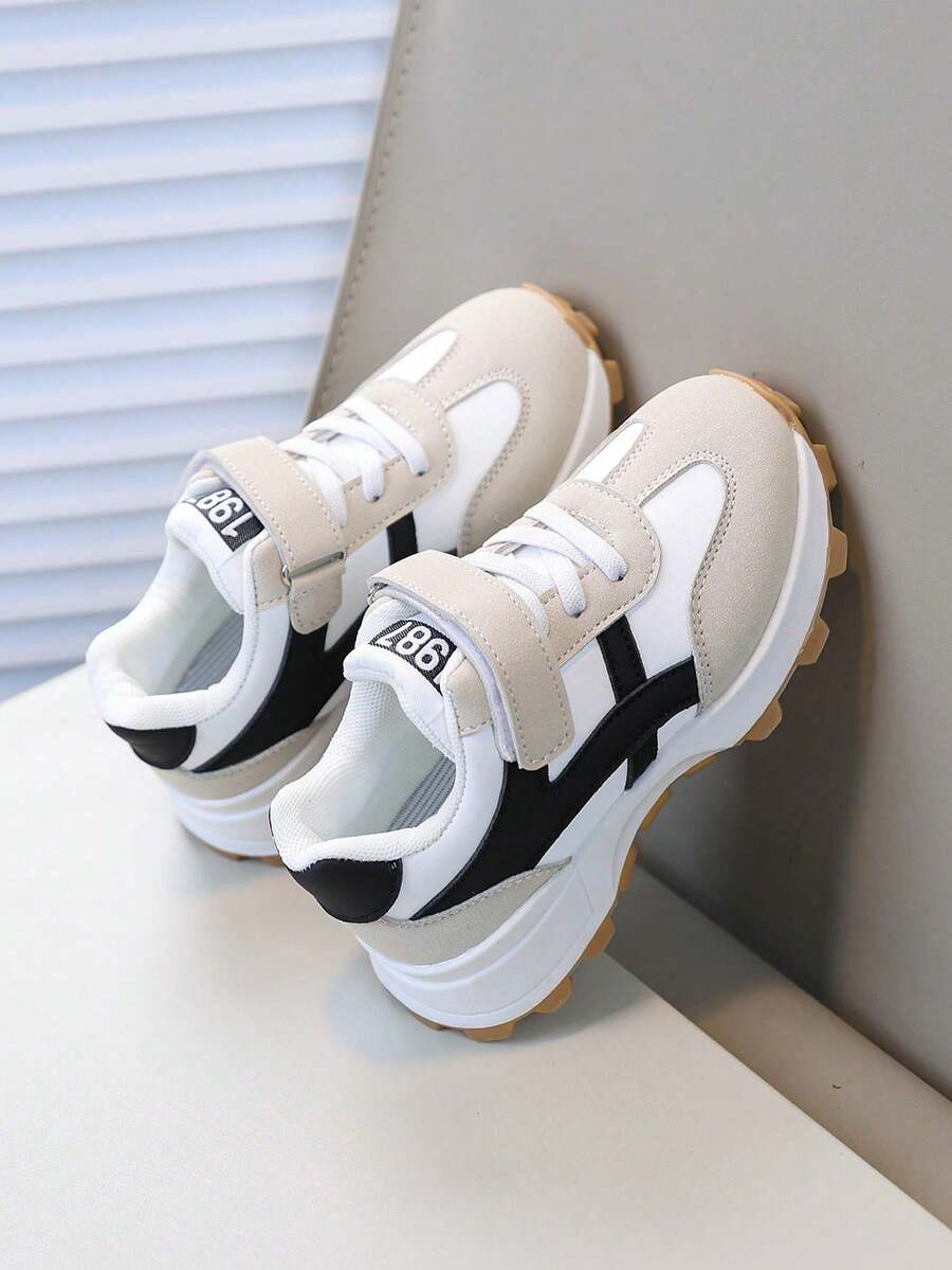 1 Pair Kids Sports Shoes, Boys' Breathable Casual Sneakers, Girls' Soft Bottom Chunky Sneakers, Running Shoes - Black and White - View 1