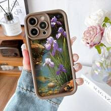 Cubierta de telefono con borde negro diseño de iris púrpura y charca con ranas para iPhone 14 Pro Max estilo natural elegante ideal para uso diario y viajes - Café integral - Ver 7