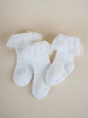 3双白色蕾丝防滑短袜，可爱护腿套