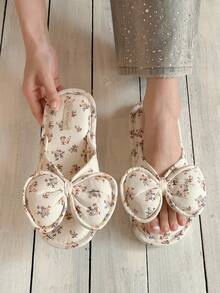 XIXITIAO 1 đôi dép đi trong nhà bằng vải lanh họa tiết hoa nhí có nơ, dép bệt thoải mái cho cặp đôi, dép đi trong nhà bằng vải lanh thoáng khí phù hợp mọi mùa, thích hợp cho sử dụng trong nhà, dép bệt cổ điển phối màu dành cho nữ, phòng tắm. - Nơ hoa màu trắng - Xem 12
