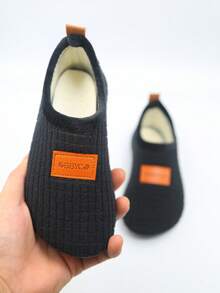 秋冬加厚儿童地板袜，防滑软底室内鞋，保暖幼儿瑜伽袜，休闲羊毛保暖拖鞋，轻便加厚软底套脚袜鞋，适合居家穿着 - 黑色 - 查看 13