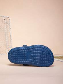 Atmungsaktive Kinder Cartoon Sandalen mit großen Zähnen und großen Augen, zweifarbig, lässig, bequem, rutschfest für Strand und Spiel, leichte EVA Klassische Sandalen/Hausschuhe für Innen und Außen