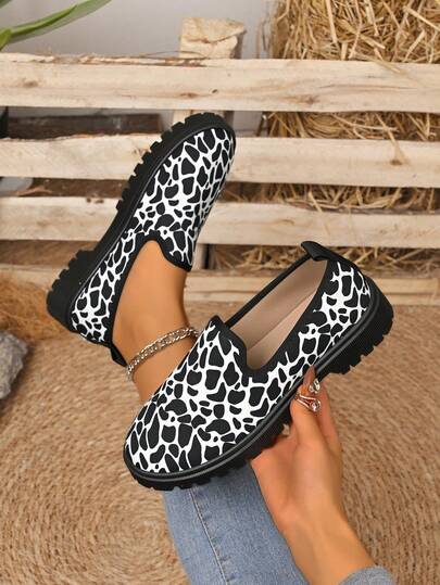 Women's New Plus Size Thick Sole Round Toe Faux Suede Leopard Print British Style Work Loafers Slip-On Flat Chunky Heel Fashion Casual Versatile Shoes European & American Plus Size