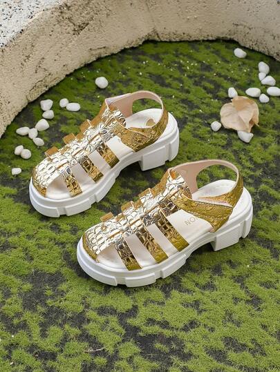 1 Pair Children's Roman Style Sandals, Crocodile Embossed Pattern, Classic Toe Cap Design To Protect Feet, Thick Sole, Buckle Closure, Bohemian Style For Ramadan, Quality Embossed Embossed Sole For Stability, Suitable For Girls Aged 2-15 For Summer Outings And Vacations