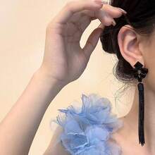 1 Pair Geometric  Tassel Earrings - Women's Niche Fashion Minimalist Dangles, Luxury High-End Elegant Accessory For Dating & Brunch - 黑色 - 查看 3