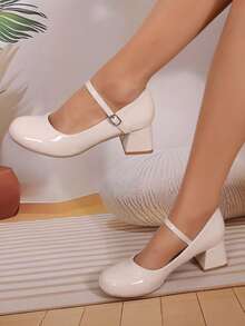 亮面漆皮粗跟圆头玛丽珍鞋，女士秋冬度假风踝带金属扣尖头高跟鞋，通勤及户外时尚高跟鞋，促销