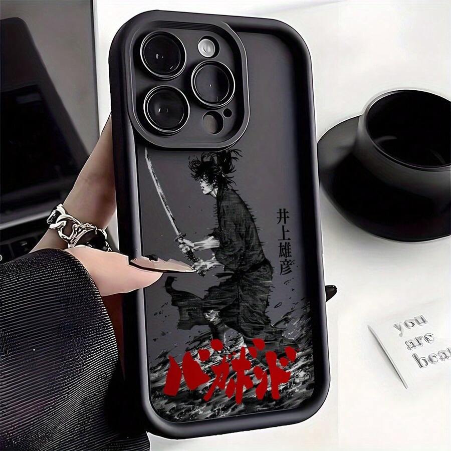 Funda de teléfono estilo samurái en blanco y negro creativo, adecuada para Apple 17 Air 16 16e 15 14 13 12 Mini 11 Pro Max X XR XSMAX 8 7 e Plus, funda trasera suave con protección de lente trapezoidal, nueva lujo personalizada, protección de cámara de , funda trasera para dispositivo, funda de teléfono con tema de anime, funda suave lujosa, diseño creativo de samurái, enfrentamiento artístico de Miyamoto Musashi, funda protectora, carcasa duradera para teléfono, colección de accesorios para , entusiastas del anime - Mezcla de colores - Ver 1