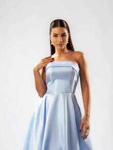 Glamour In Zibeline. A Party Dress With The Luxurious Shine And Texture Of The Fabric, Highlighting The Strapless Design With A Sweetheart Bust And The Sensuality Of The Maxi Side Slit. A Striking Choice. Simple, Elegant Party Dress. Ruched. Zipper. Backless. Formal And Evening Wedding Dress. - 寧靜 - 查看 2