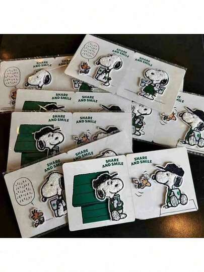 SNOOPY 1片自粘卡通刺绣毛绒动物贴片，适用于服装、包包、装饰、修补、DIY贴纸，款式随机，可用作圣诞礼物或圣诞装饰品