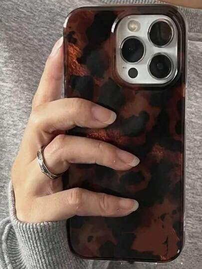 Vintage Amber Handpainted Leopard Print Phone Case Compatible With Iphone 16 Pro Max, 17/17 Pro/17 Pro Max, Apple 15 Pro, 14 New, 13 Dual Layer IMD Minimalist Creative New Protective Cover Anti-Drop (Surface Micro Bubbles, Color May Vary Due To Lighting)