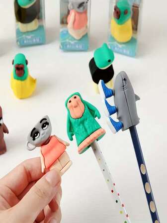 1pc Fantasy Animal Pencil Sharpener, Mini Portable Hand-Crank Pencil Sharpener, Cartoon Pencil Sharpener. A Great Gift For Friends, Sure To Be Loved And Hard To Put Down. Ideal For Study And Office Use, Also A Perfect Reward Gift For Learning.