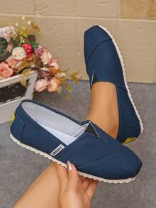 1 Pair Women's Canvas Slip-On Shoes, Low-Top, Comfortable, Fashionable, Breathable, Minimalist, Lightweight, Non-Slip, Versatile, Solid Color, Flat Loafers - Blue - View 5