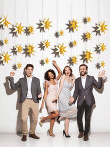 Decoraciones de fiesta doradas Guirnalda de estrellas 2026 Decoración de Año Nuevo Borlas Estrellas doradas 3D Pancartas colgantes de papel metalizado Suministros de fiesta Adecuado para cumpleaños, bodas, baby showers, despedidas de soltera, fiestas festivas