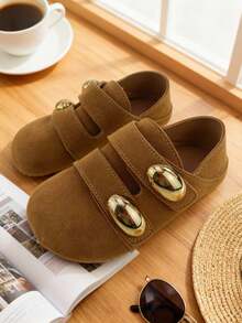 2025 Four Seasons Must-Have Kids' Unisex Casual Shoes: Brown Suede Upper + Gold Metal Oversized Buckle Hook And Loop Instant Adjustment Anti-Slip Round Toe Flat Heel Retro Fashion Style 3-12 Years Old Daily Wear & Street Style, Versatile Essential Shoes! - 棕色 - 查看 15