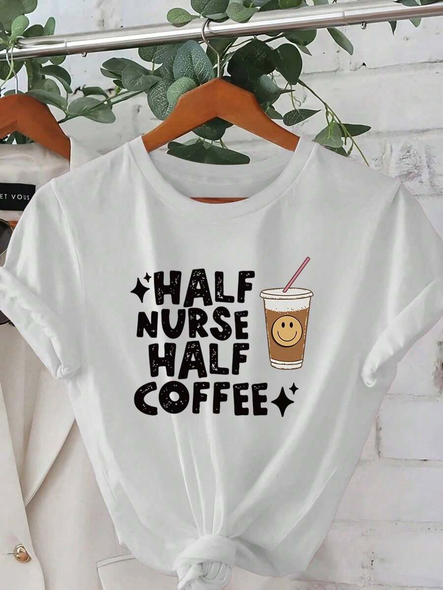 Camiseta Gráfica "Mitad Enfermera Mitad Café" Rosa Brillante para Mujer - Top de Manga Corta y Cuello Redondo, Lavable a Máquina, Versátil para Streetwear, Deportes, Vacaciones, Diseño Moderno, Ajuste Cómodo