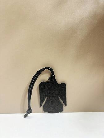 1 pieza Mochila, bolso de hombro, bolso de mano, bolso de compras, bolso de axila, bolsa de maquillaje u otra bolsa de almacenamiento, colgante de coche, llavero, colgante de cintura, colgante de equipaje, colgante de identificación con diseño de águila sólido de color de Emiratos Árabes Unidos, elegante y versátil