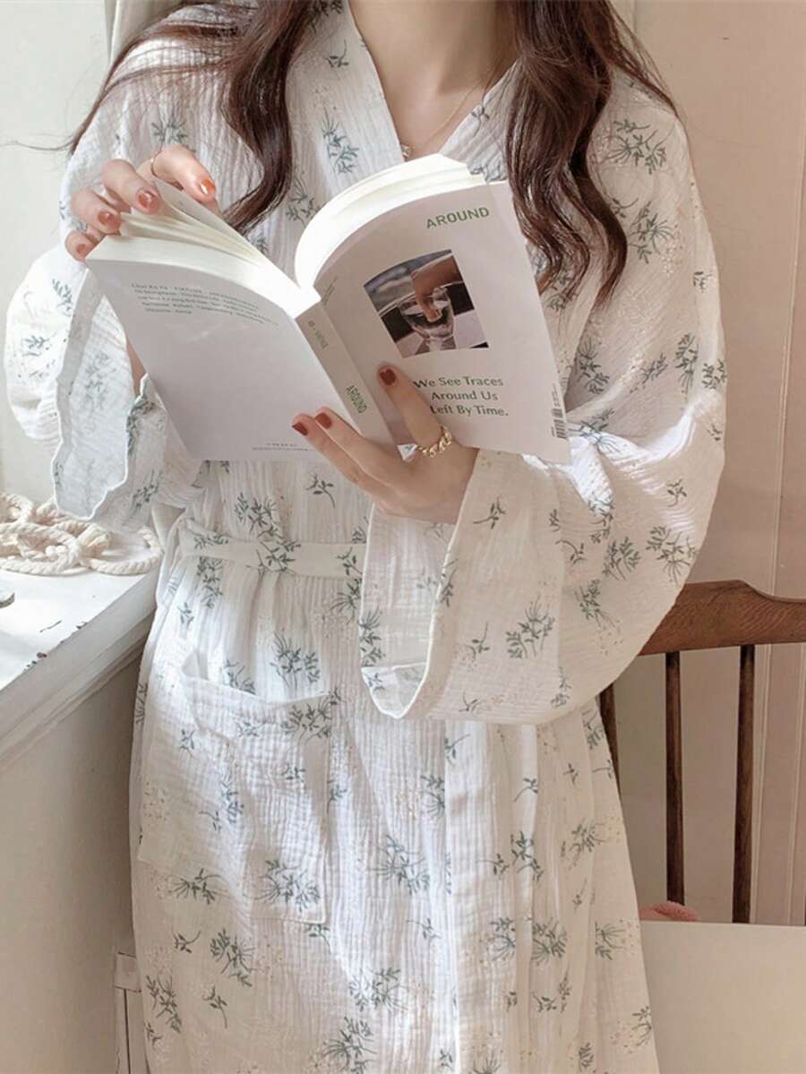 1pc Women Ditsy Floral Long Sleeve Robe, Elegant Simple Design, Lightweight Bathrobe/Loungewear For Spring/Autumn, Petite To Plus Size - Beige - View 1