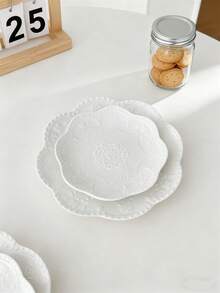 1pc European Style Embossed Ceramic Dinnerware, High-Quality Butterfly Shaped Breakfast/Dessert Plate, Elegant Ceramic Dinner Plate