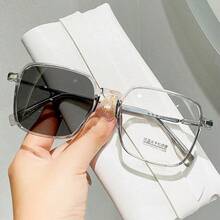 1PC Natural-Looking Large-Frame Photochromic Women's Fashion Glasses, Suitable For Wearing During Travel And Vacation, Outdoor Activities, And Sun Protection.(Have Nose Pads.)