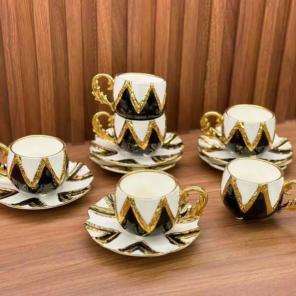 1 Set Antique Style Gold Edged&Red/Blue/Black Coffee Cup And Saucer Christmas Gifts,Irregular Emboss European Style Gold Edged Luxury Ceramic Set, Exquisite Arabic Afternoon Tea Set,Suitable For Coffee, Cappuccino Latte Cup,Milk, Flower Tea Cups, Valentine's Day, Autumn, Winter Christmas Gifts- (80ML)