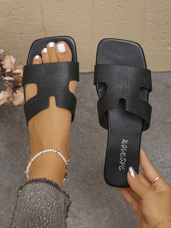 女士黑色百搭平底凉鞋，时尚拖鞋，适合海滩、度假、室内外穿着，夏季