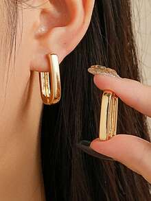 Gold U-shaped Earrings