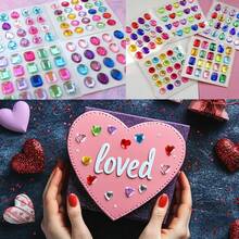 5/10张水钻贴纸，工艺饰品 - 自粘水晶水钻贴纸，手工宝石水钻贴纸，亚克力闪亮心形贴纸，工艺用品。这些闪亮的珠宝贴纸由亚克力制成，您可以轻松撕下闪闪发光的水钻贴纸，并将其粘贴在工艺品和活动上，不会留下任何痕迹。多种形状：套装包含多色和各种尺寸的3D水钻贴纸。颜色随机。 - 彩色 - 查看 6