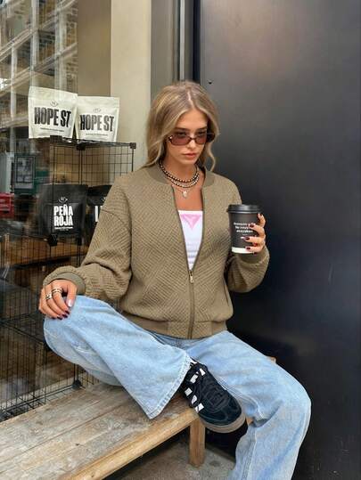 Veste bomber de mode pour femmes, manches longues, col de baseball, détails en tricot côtelé avec fermeture éclair, longueur régulière, tissu à étirement moyen