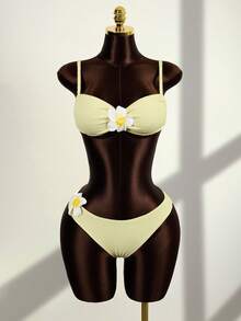 Zestiva 女士纹理面料花卉装饰露背系带性感甜美休闲奶油黄三件套比基尼，适合海滩度假 - 黃色 - 查看 4