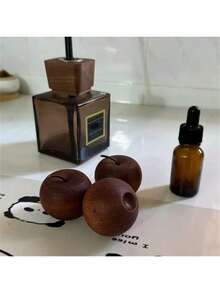 Aromaterapia de madera natural - Difusor de aceites esenciales con forma de manzana, elegante grano de madera marrón, sin necesidad de llamas abiertas, sistema de difusión totalmente automático, adecuado para hogares, automóviles y oficinas - Excelente ambientador y regalo navideño (compatible con aceites esenciales, sin calentamiento/llamas abiertas requeridas) - Adecuado para decoración de dormitorio, sala de estar y spa - Multicolor - Ver 7