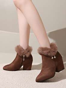 Giày bốt cổ ngắn nữ mũi nhọn gót dày mới mùa Thu/Đông 2025, bốt cao gót ấm áp phối lông giả, khóa kéo bên hông. - màu nâu - Xem 4