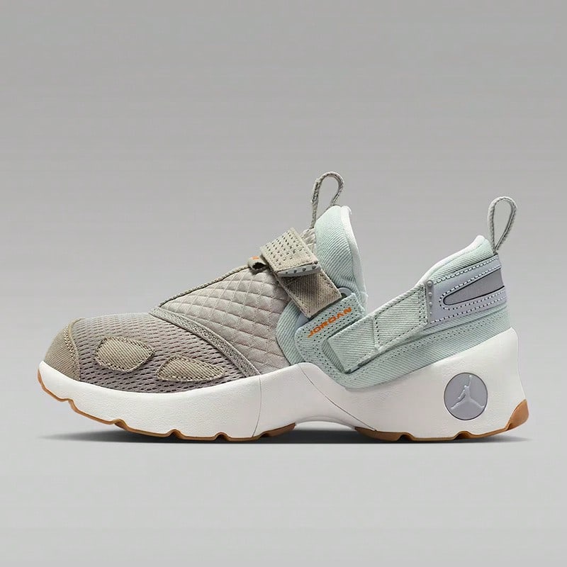 Giày thể thao Nike WMNS JORDAN TRUNNER LX dành cho nữ IM6661-981 - màu sắc - Xem 1