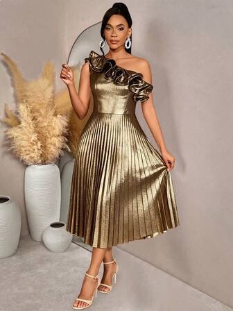 AOMEI 女士性感金色无袖中长连衣裙，不对称荷叶边领口和褶裥A字裙摆，优雅派对装扮的理想之选。时尚亮片裙套装，适合约会、派对、婚礼、伴娘、毕业典礼、婚礼宾客等场合。