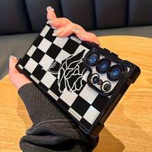 Una funda de teléfono con diseño de rosas a cuadros en blanco y negro, perfecta para Samsung Galaxy S25 ULTRA/S25/S24 Ultra/S24, S23/S23 FE/S23 Ultra/S22.Proporciona protección para el marco de lentes adecuada tanto para hombres como para mujeres, utilizando material de TPU electrochapado y un diseño transparente impreso. - Colores mixtos - Ver 6