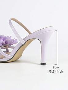 Jin Bei Qi Sapatos de salto alto femininos, bico redondo, cor sólida, decoração floral 3D, tiras cruzadas, tira elástica no tornozelo, bico aberto, ideais para festas ao ar livre, sandálias de salto agulha, modernas, elegantes e glamorosas, perfeitas para festas e casamentos. Sapatos de salto alto roxos.